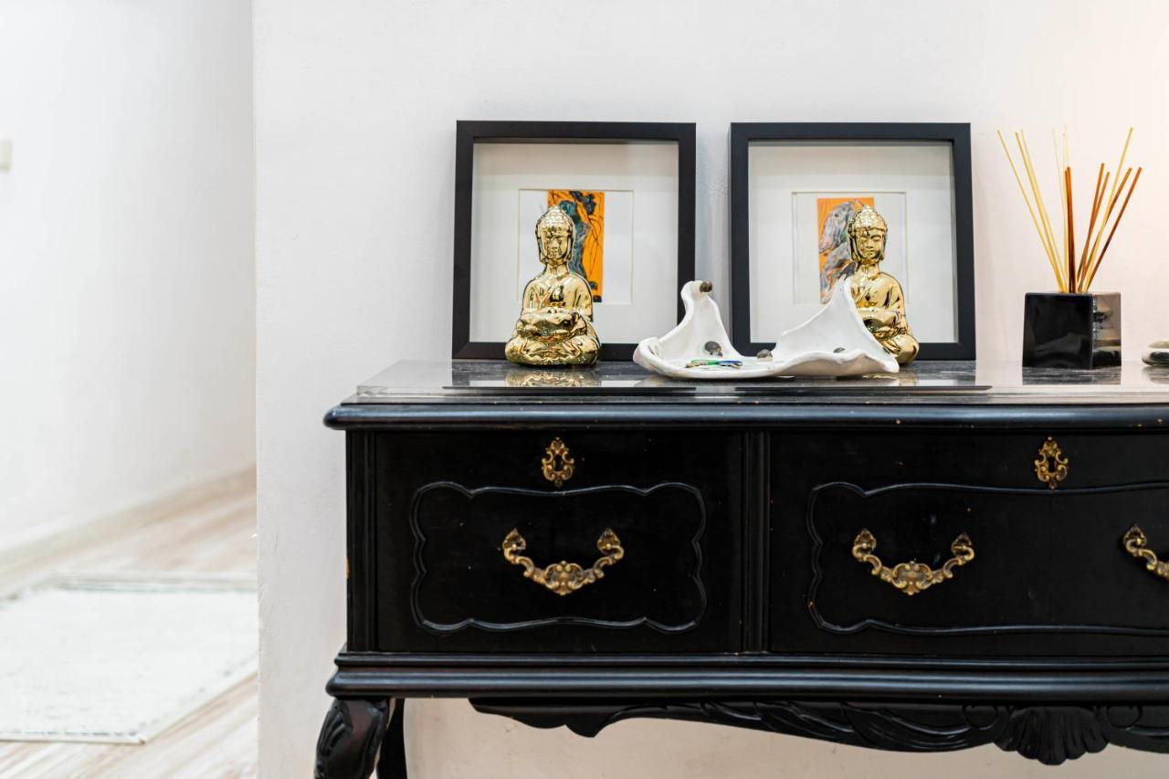 For You Rentals Teatro Real Plaza Apartment Temporal Saint Martin Madrid Tru5 Exterior photo